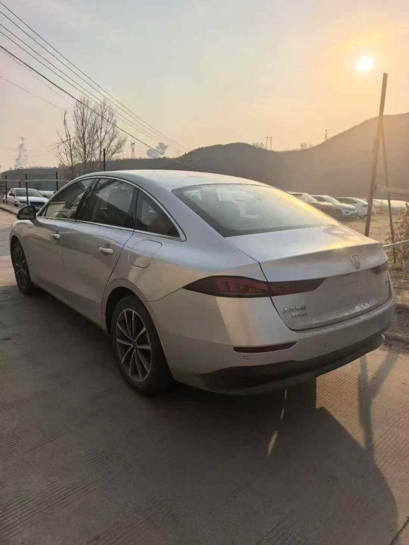 承德25年荣威D77