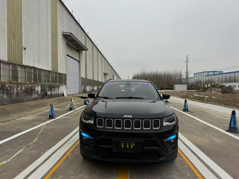 菏泽19年Jeep指南者1