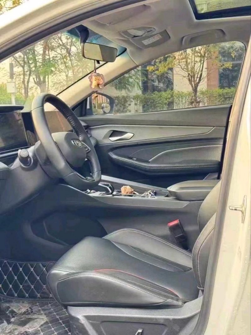 广州22年吉利帝豪5