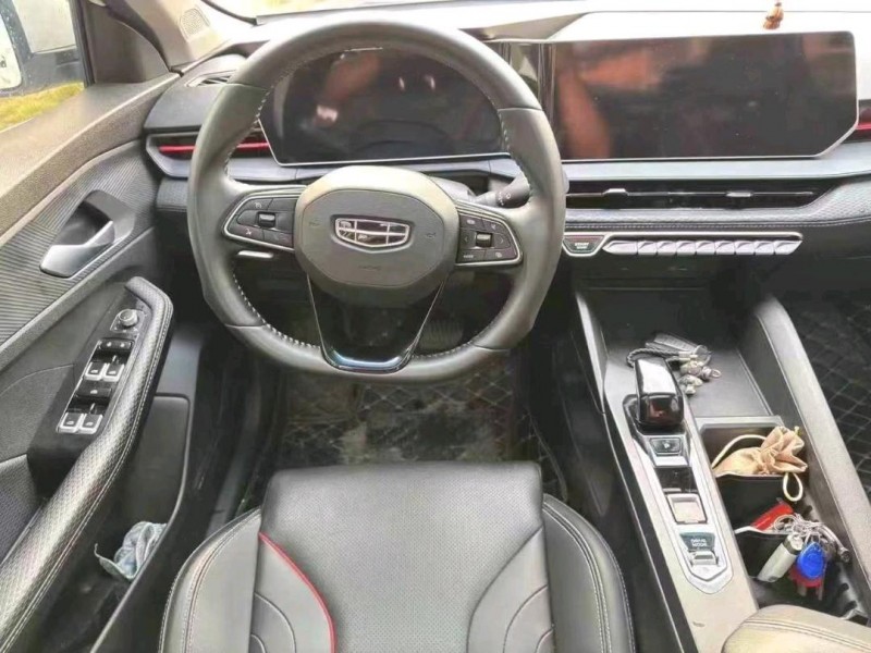 广州22年吉利帝豪8