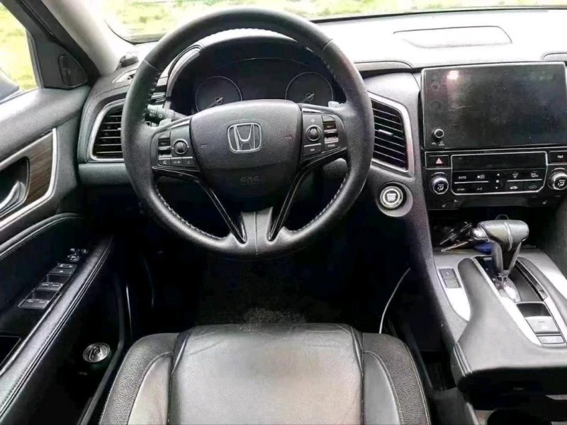 广州19年本田冠道8