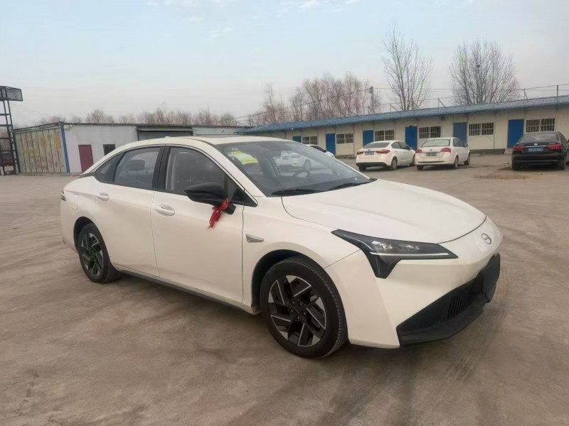 菏泽25年传祺埃安S2