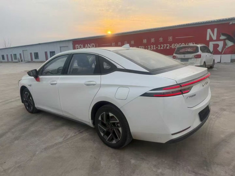 菏泽25年传祺埃安S7