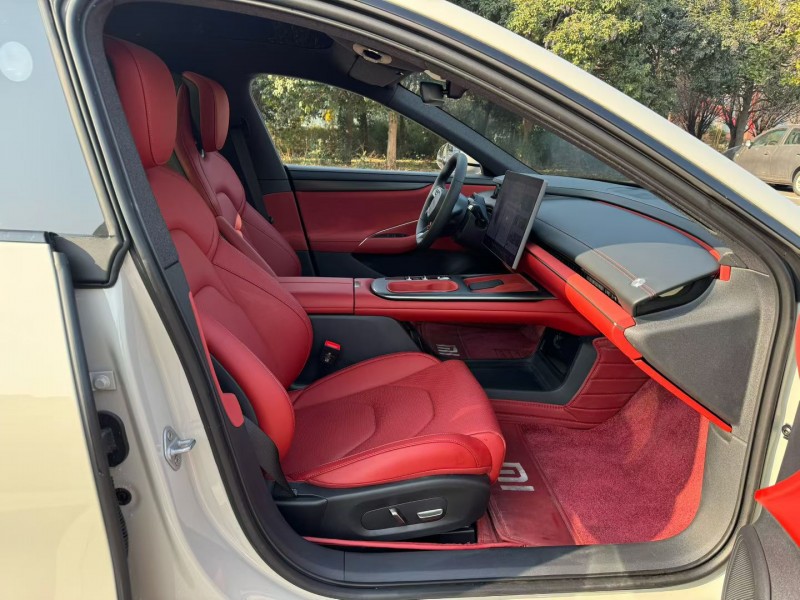 济宁24年小米SU75