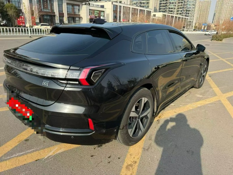 济宁23年极氪汽车0018