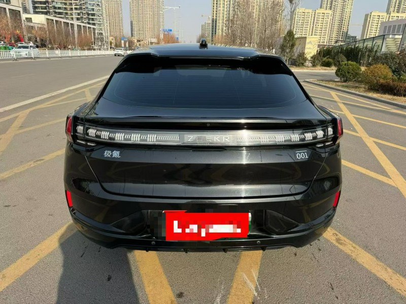 济宁23年极氪汽车0019