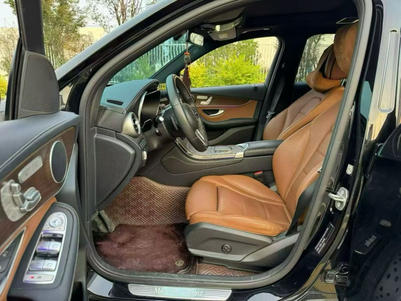 济宁22年奔驰GLC3