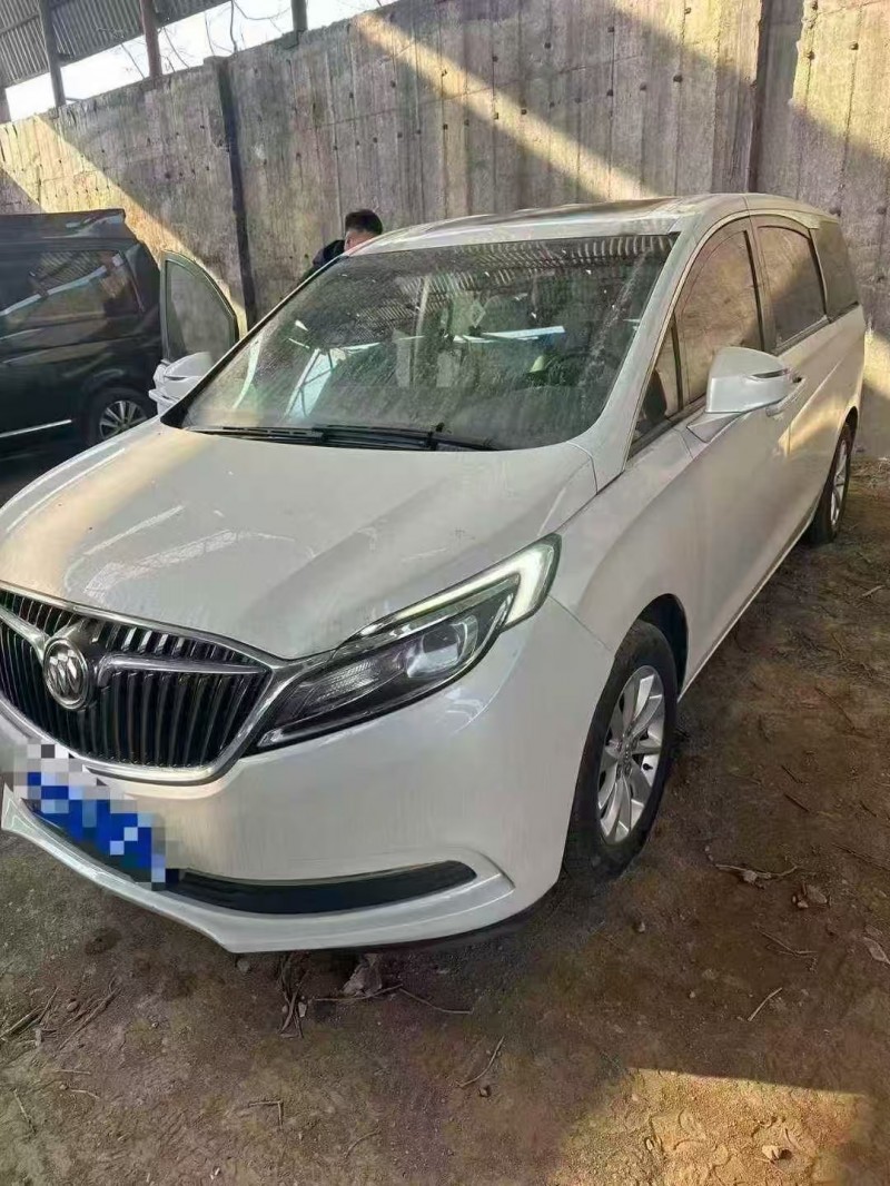 菏泽20年别克GL82