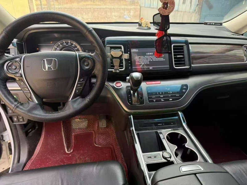 菏泽18年本田艾力绅7