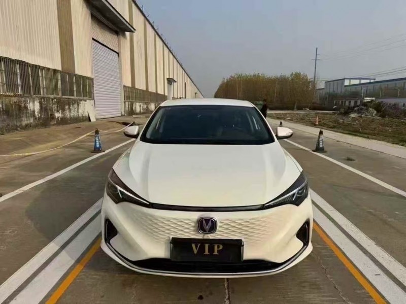 菏泽23年长安汽车逸动新能源1