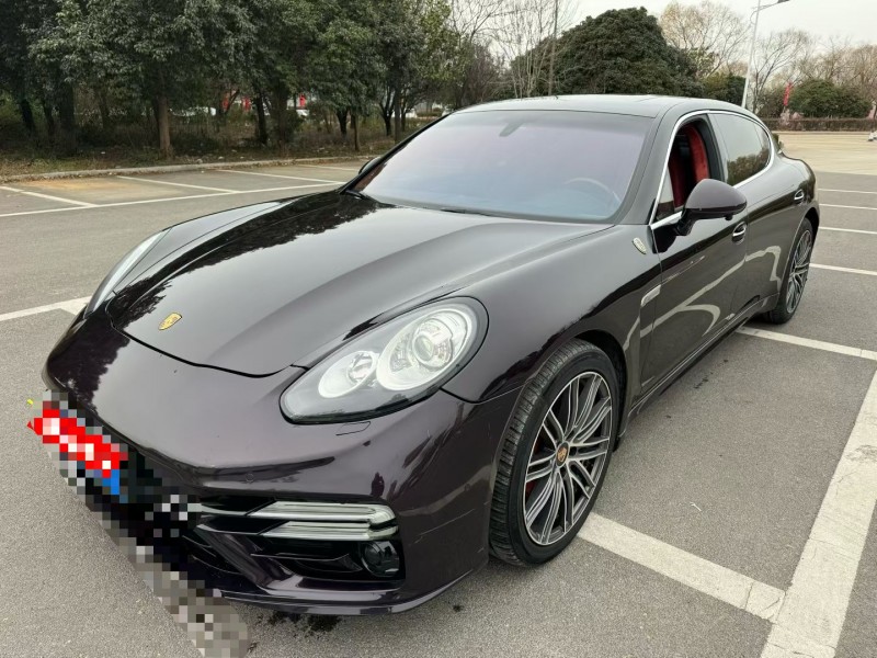 济宁16年保时捷帕拉梅拉2