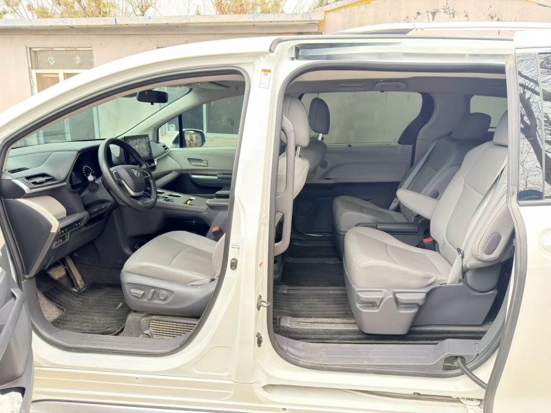 青岛24年丰田格瑞维亚5