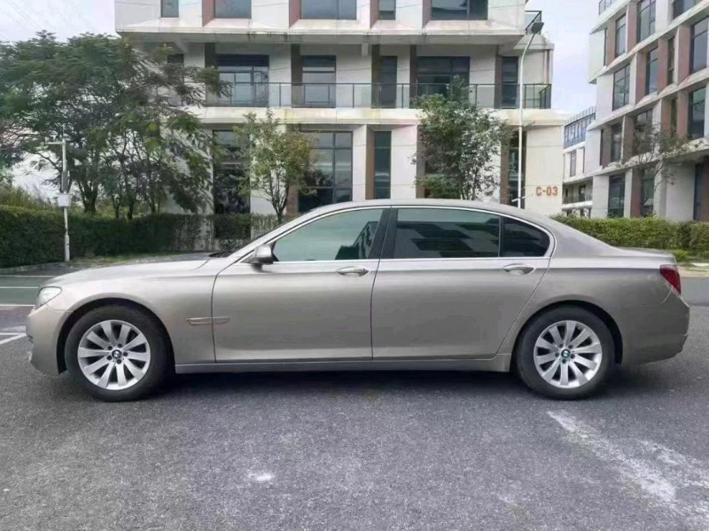 广州14年宝马7系8