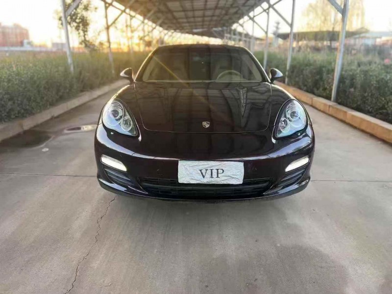 枣庄13年保时捷帕拉梅拉1