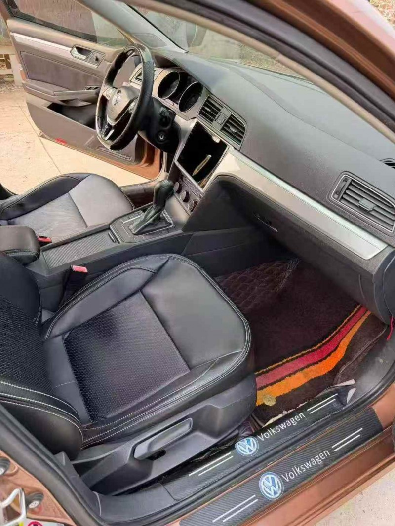 青岛15年大众凌渡4