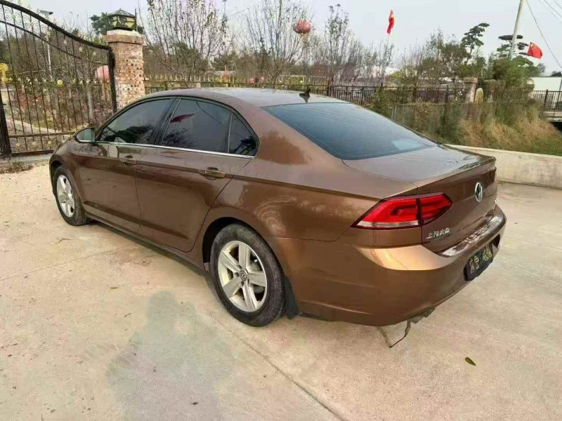 青岛15年大众凌渡8