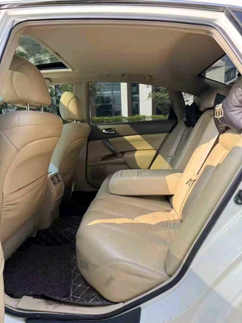 广州12年日产天籁6