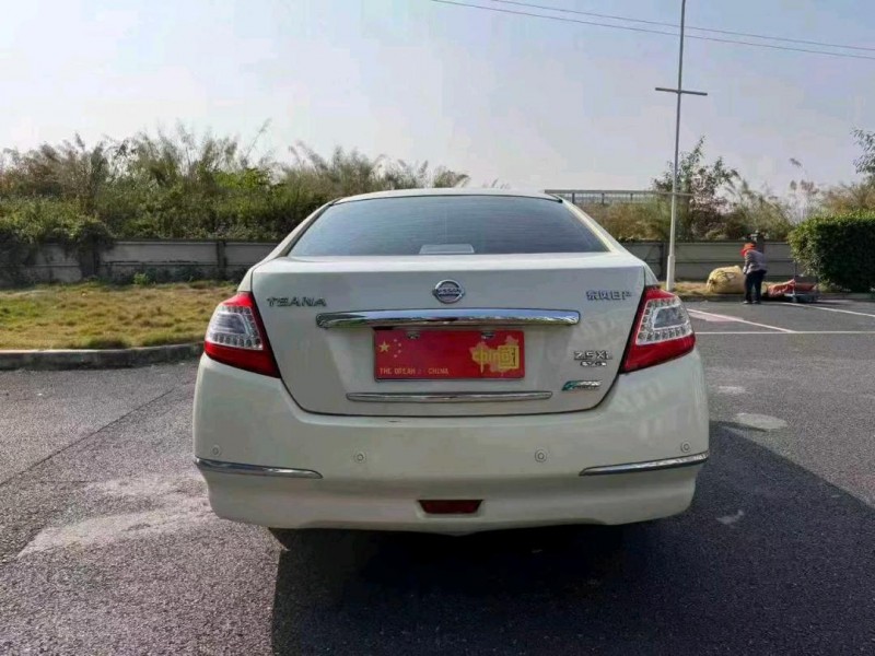 广州12年日产天籁7