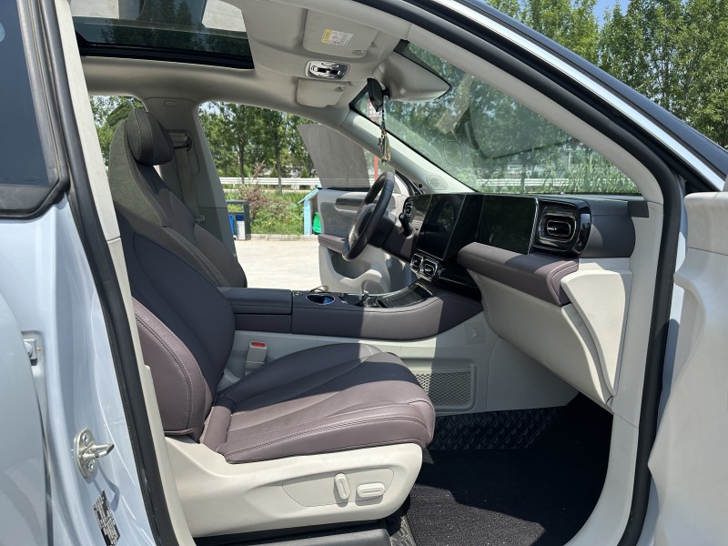 徐州22年零跑汽车C115