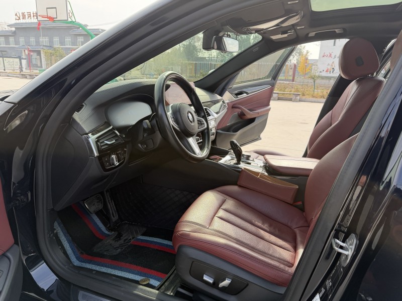 徐州19年宝马5系3