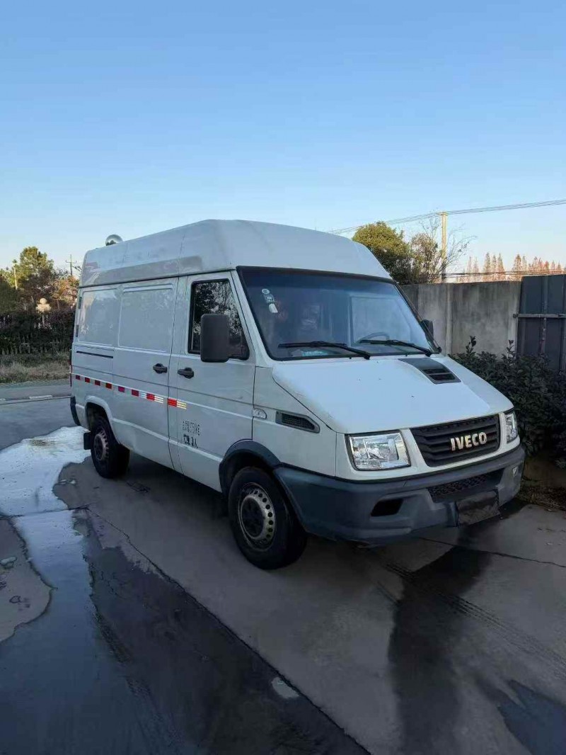 嘉兴22年依维柯得意2