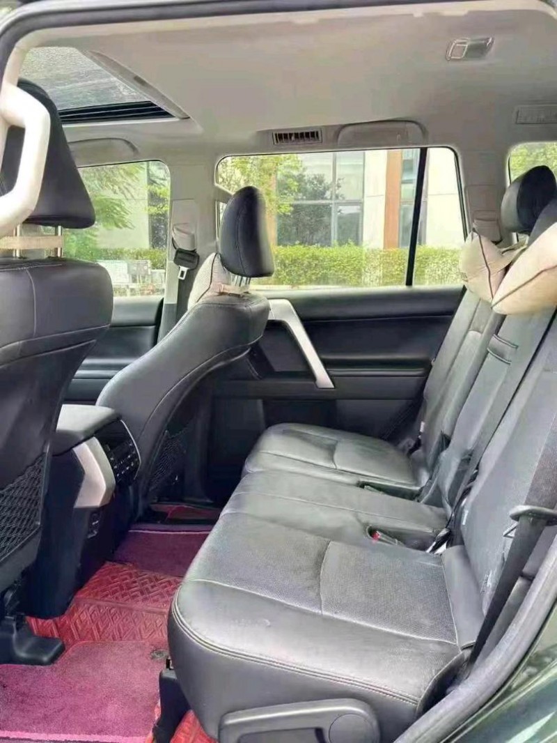 广州19年丰田普拉多6