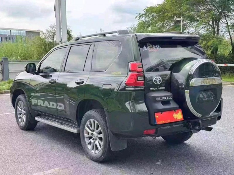 广州19年丰田普拉多9