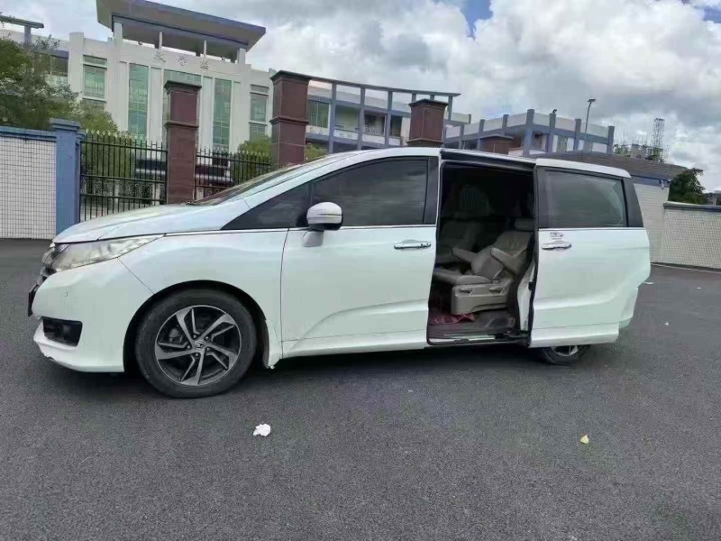 汕头17年本田奥德赛3