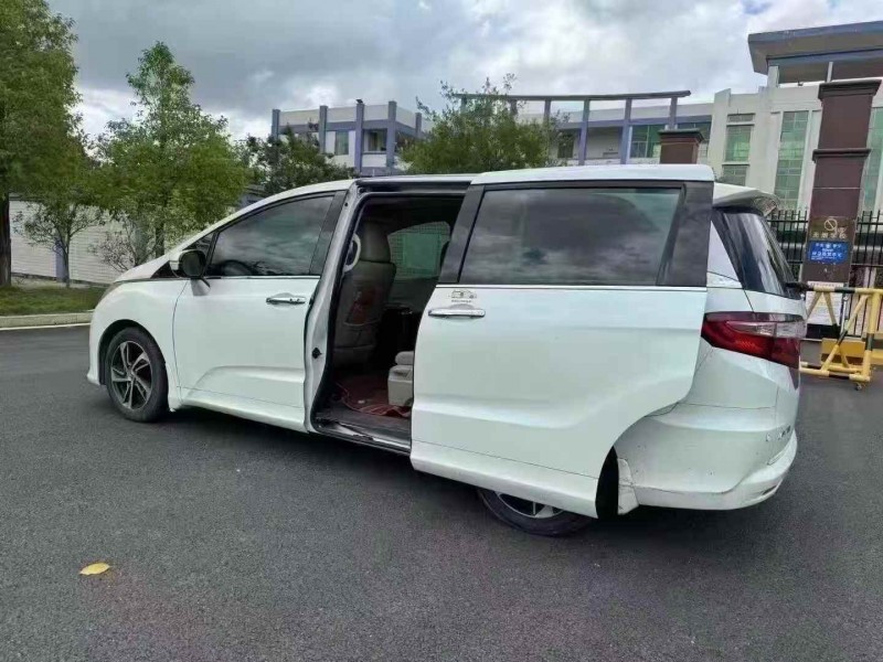 汕头17年本田奥德赛4