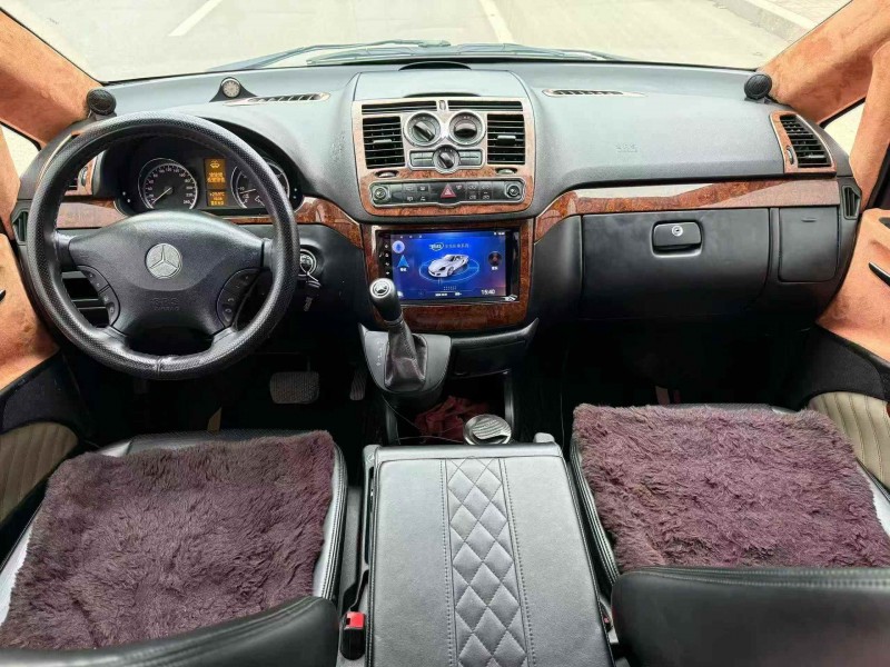 枣庄13年奔驰唯雅诺4