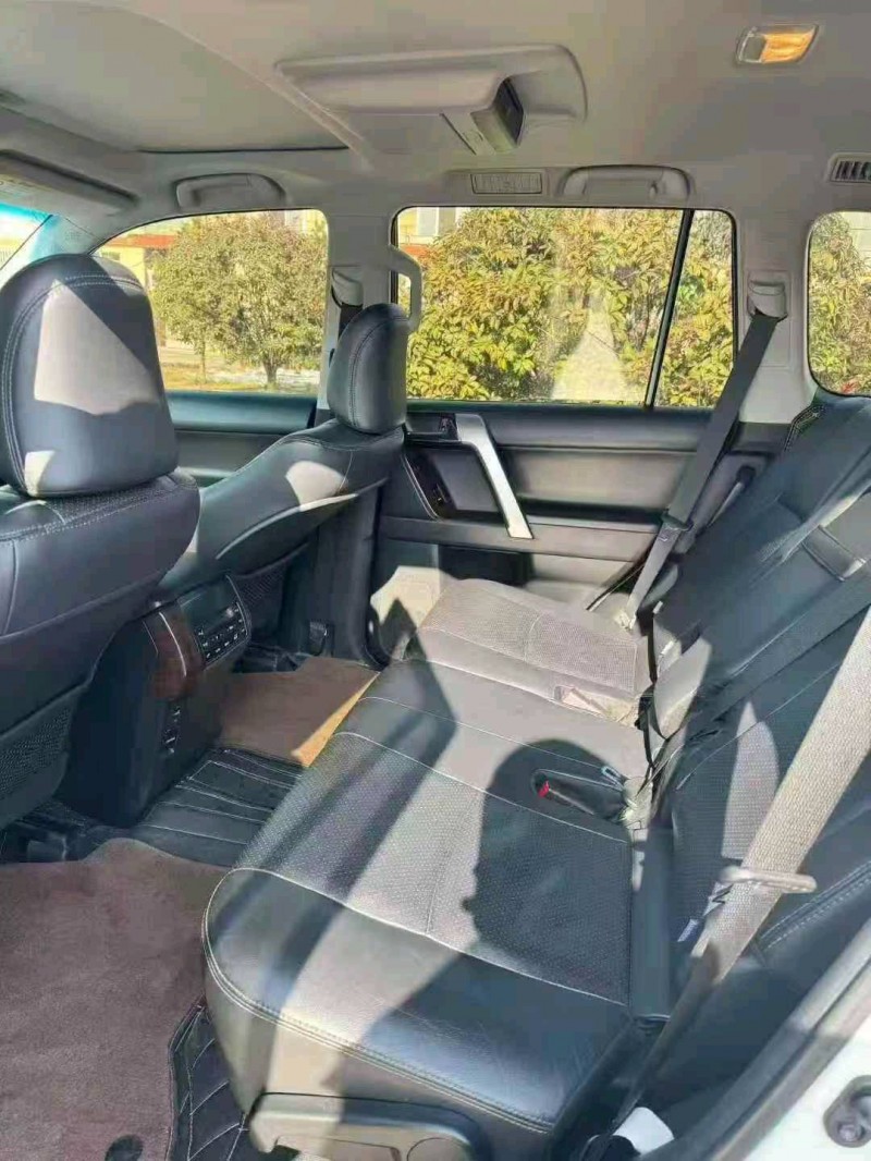 东营17年丰田普拉多6