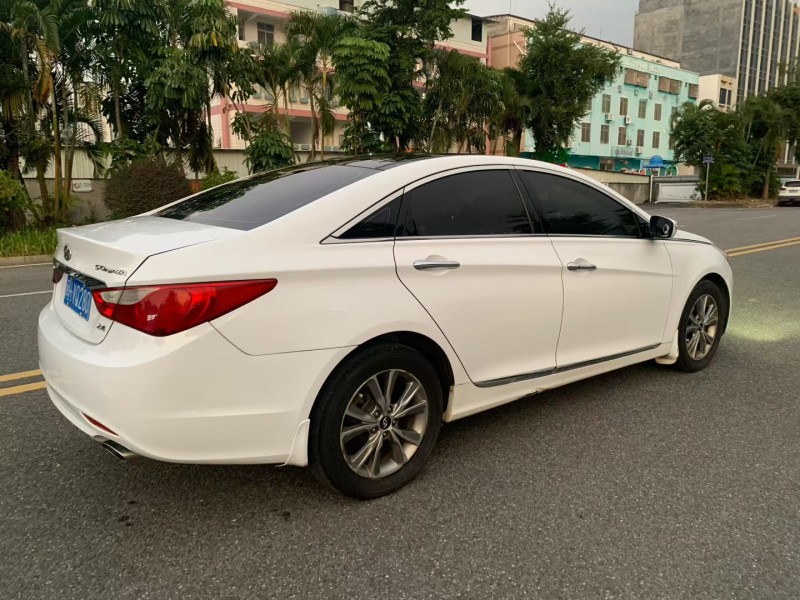 茂名15年现代索纳塔8