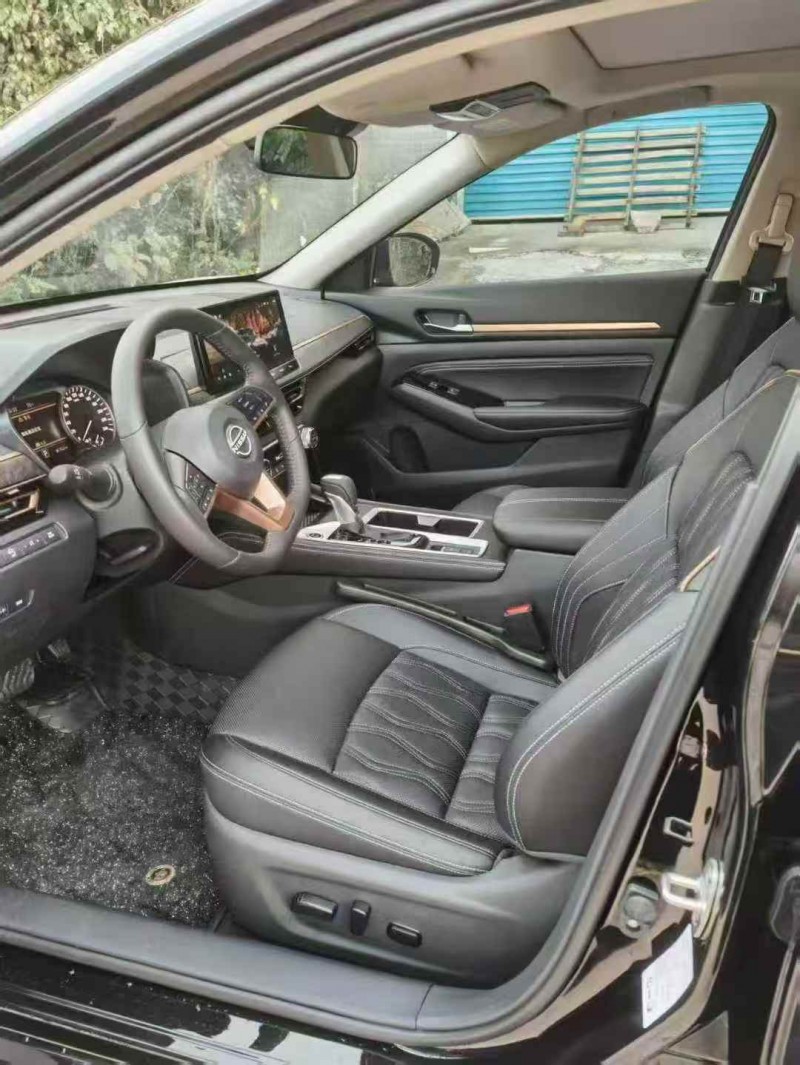 九江25年日产天籁5