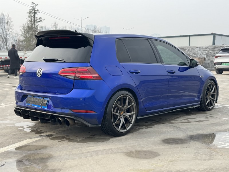 新乡19年大众高尔夫9