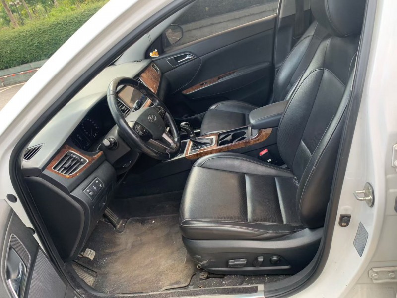 茂名16年现代名图4