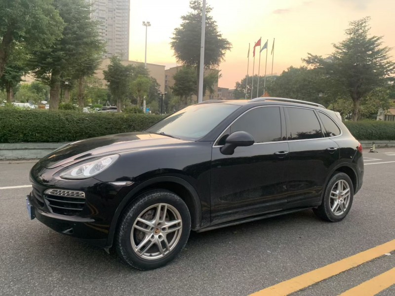 茂名14年保时捷卡宴3