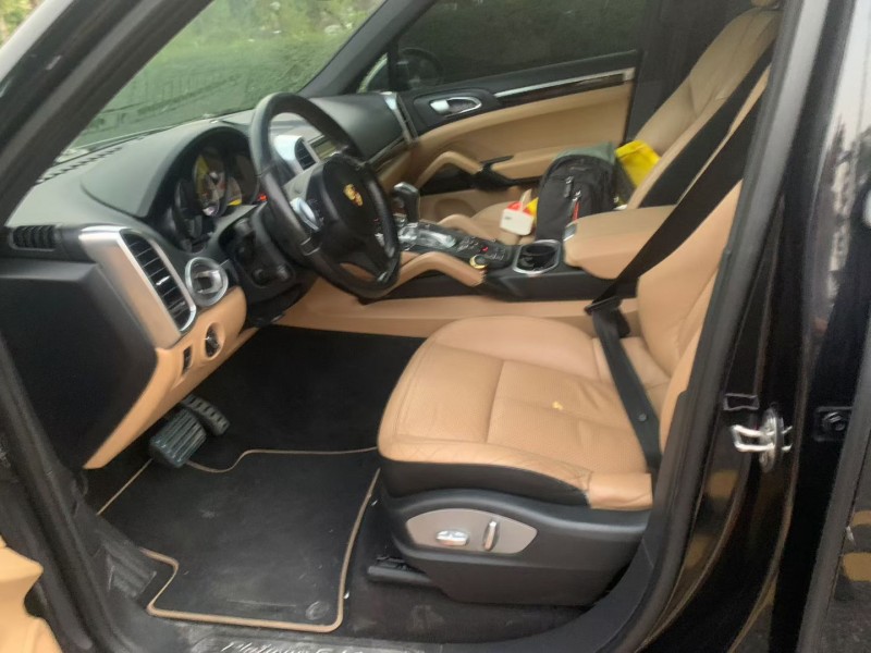 茂名14年保时捷卡宴4