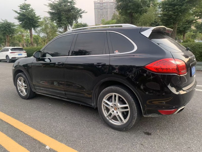 茂名14年保时捷卡宴7