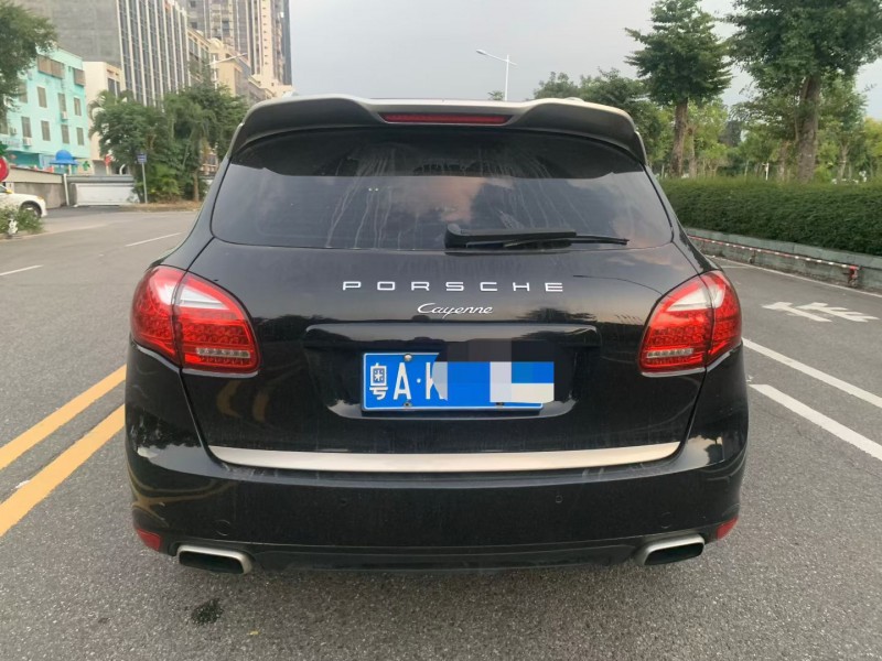 茂名14年保时捷卡宴9
