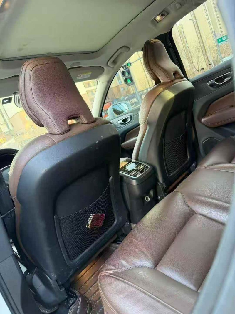 东营20年沃尔沃XC606