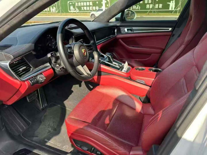 枣庄23年保时捷帕拉梅拉8