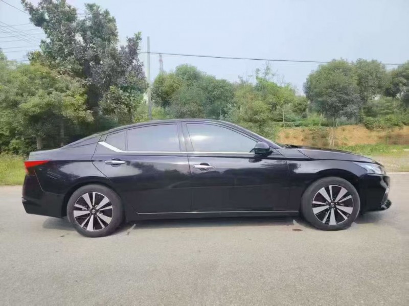 淮安22年日产天籁3