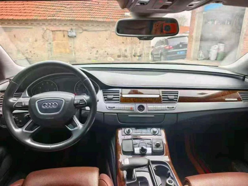 东营16年奥迪A8L9