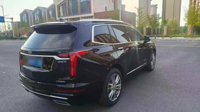 张家口22年凯迪拉克XT67