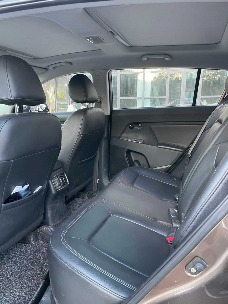 宿迁15年起亚智跑5