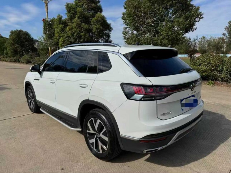 盐城25年大众探岳5