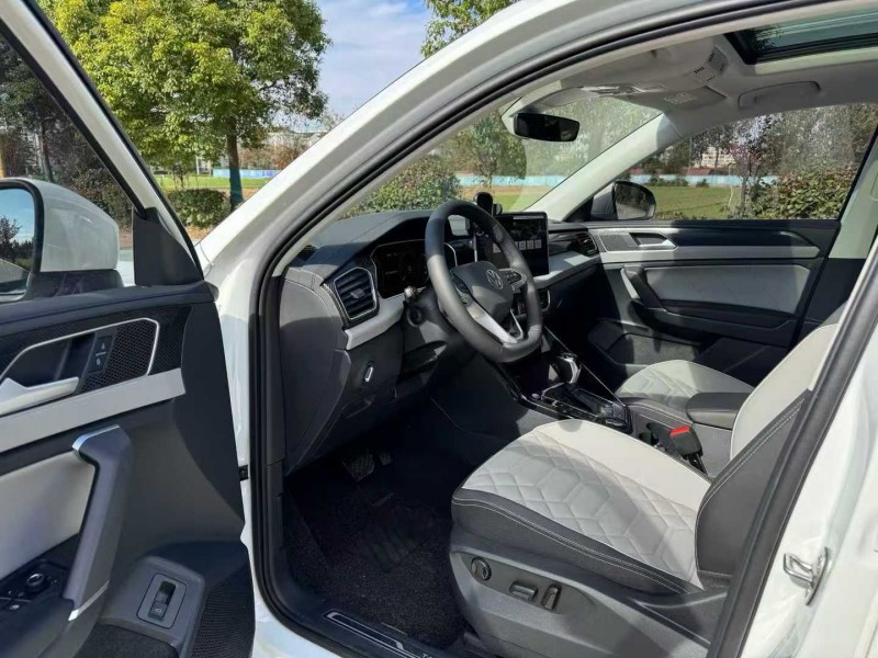 盐城25年大众探岳6