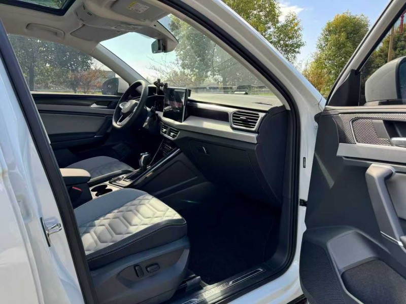 盐城25年大众探岳8