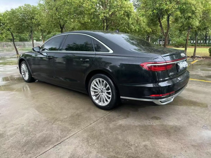 枣庄21年奥迪A8L8