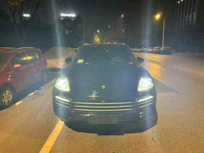 苏州19年保时捷卡宴1